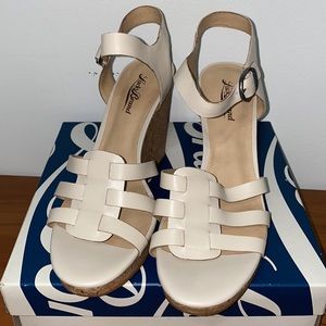 Lucky Brand LK-Willows Wedge Sandal 👡